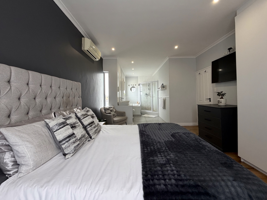 4 Bedroom Property for Sale in Jagtershof Western Cape